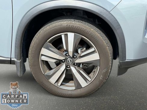 Used 2023 Nissan Rogue SL AWD/4WD image 11