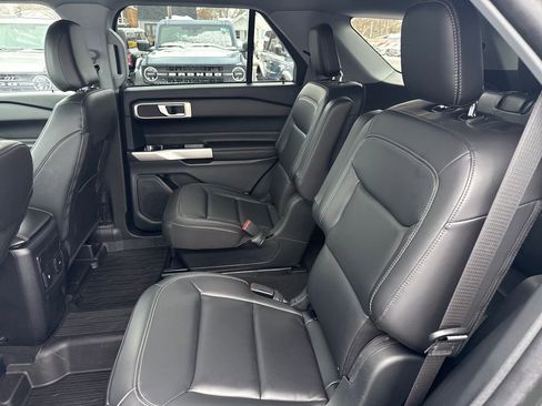 Used 2023 Ford Explorer XLT w/ Equipment Group 202A image 16