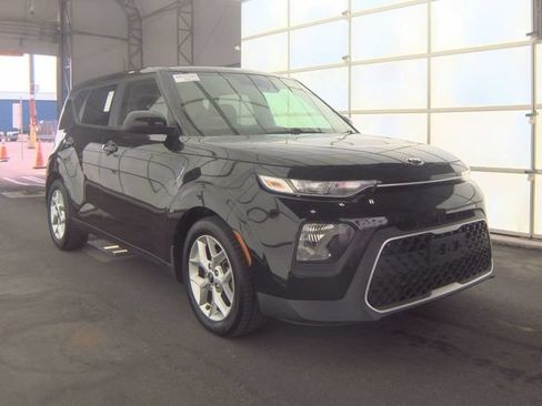 Used 2020 Kia Soul S FWD image 1