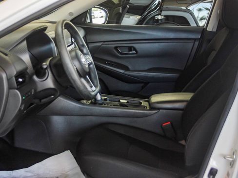 Used 2024 Nissan Sentra S image 17