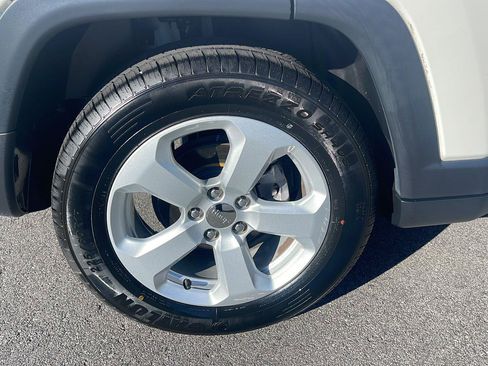 Used 2021 Jeep Compass Latitude w/ Sun and Sound Group FWD image 10