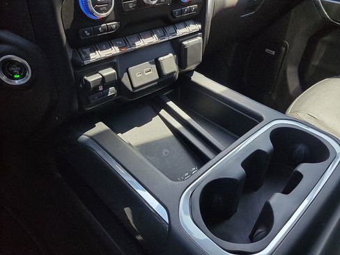 Used 2023 GMC Sierra 2500 AT4 w/ AT4 Preferred Package AWD/4WD image 25