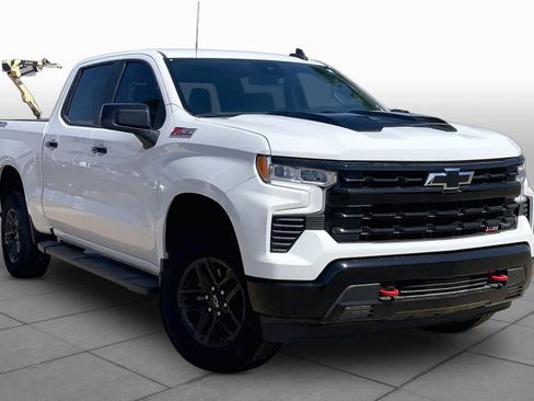 Used 2024 Chevrolet Silverado 1500 LT Trail Boss w/ Protection Package AWD/4WD image 3