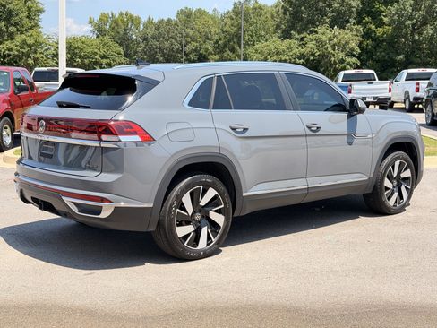Used 2024 Volkswagen Atlas Cross Sport SEL AWD/4WD image 12