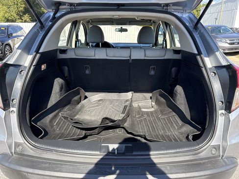 Used 2021 Honda HR-V LX image 29