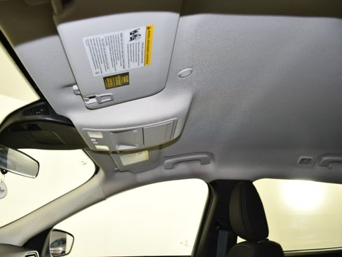 Used 2025 Ford Escape Active AWD/4WD image 36