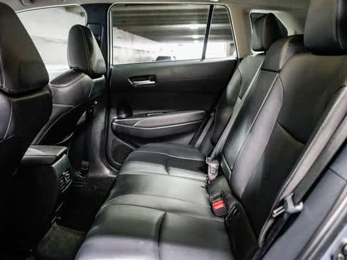 Certified 2023 Toyota Corolla Cross XLE image 18