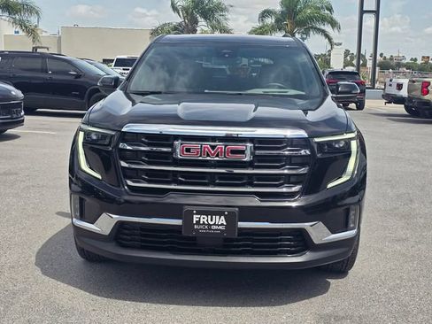 Used 2025 GMC Acadia Elevation w/ Elevation Premium Package FWD image 3