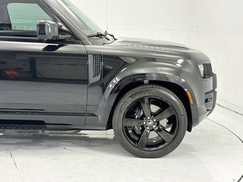 Used 2024 Land Rover Defender 90 V8 AWD/4WD image 11