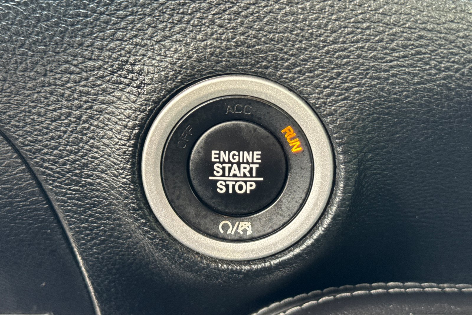 Used 2017 Dodge Challenger R/T RWD image 25