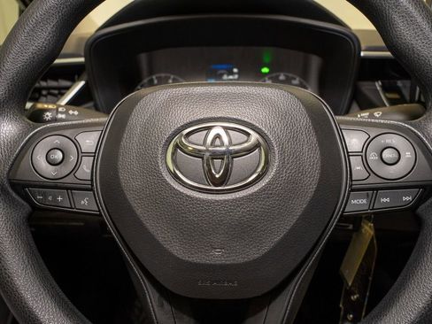 Certified 2023 Toyota Corolla LE image 17