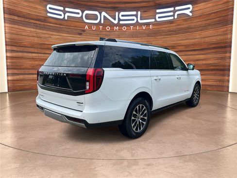 Used 2025 Ford Expedition Max Platinum AWD/4WD image 7