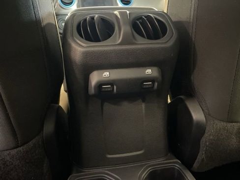 Used 2022 Jeep Wrangler Unlimited Sport AWD/4WD image 38