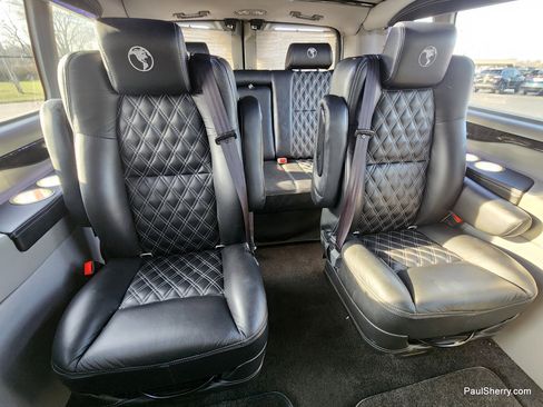 Used 2023 Ford Transit 150 Low Roof AWD image 32