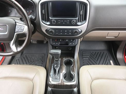 Used 2015 GMC Canyon SLT image 23