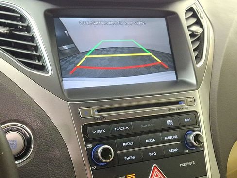 Used 2017 Hyundai Azera FWD image 4