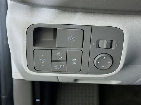 Used 2024 Hyundai Ioniq 6 SEL image 17