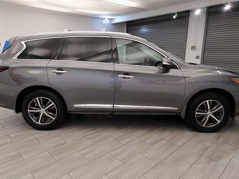 Used 2019 INFINITI QX60 Luxe w/ Essential Package AWD/4WD image 6