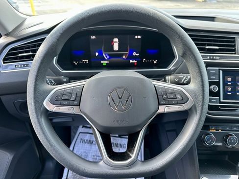 Used 2022 Volkswagen Tiguan S image 31