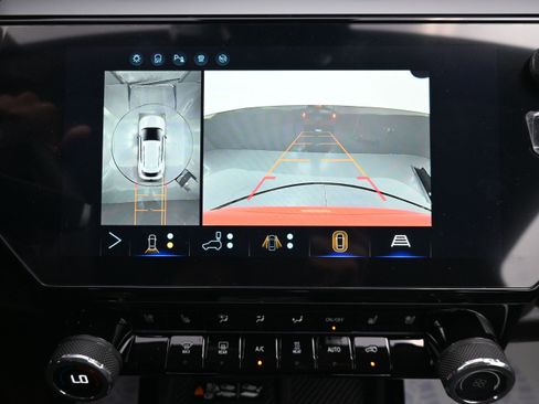 New 2027 Chevrolet Bolt RS w/ Technology Package FWD image 17