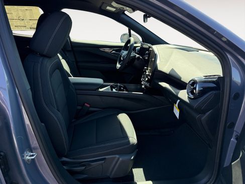 New 2026 Chevrolet Blazer EV LT FWD image 19