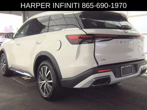 Used 2023 INFINITI QX60 Sensory w/ Vision Package AWD/4WD image 2