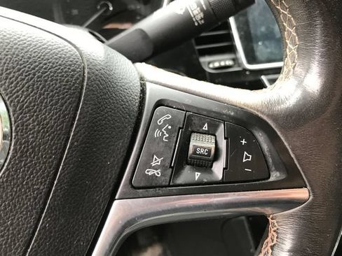 Used 2020 Buick Encore Preferred AWD/4WD image 8