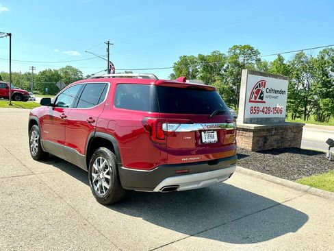 Used 2023 GMC Acadia SLT FWD image 7