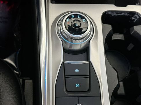 Used 2022 Ford Explorer Limited w/ Equipment Group 301A image 31