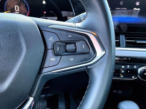 Certified 2025 Chevrolet Trax LT w/ Driver Confidence Package image 29