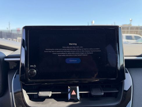 Used 2025 Toyota Corolla LE image 20