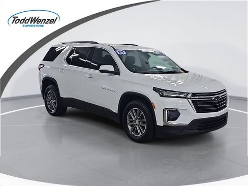 Used 2023 Chevrolet Traverse LT w/ LPO, Floor Liner Package AWD/4WD image 1