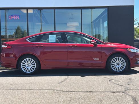 Used 2015 Ford Fusion Energi SE FWD image 3