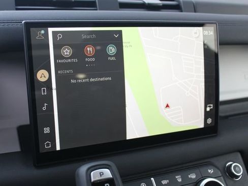 Used 2025 Land Rover Defender 110 S image 19