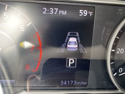 Used 2024 Nissan Versa SR image 6