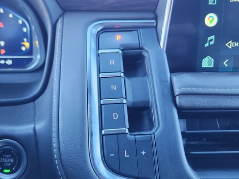 Used 2022 Chevrolet Tahoe Z71 image 11