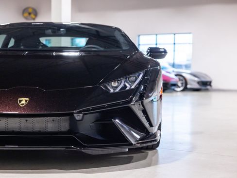 Used 2024 Lamborghini Huracan Tecnica RWD image 22