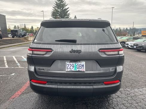 Used 2024 Jeep Grand Cherokee L Altitude image 6