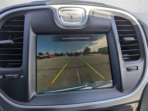 Used 2019 Chrysler 300 Touring L w/ Quick Order Package 22F RWD image 18