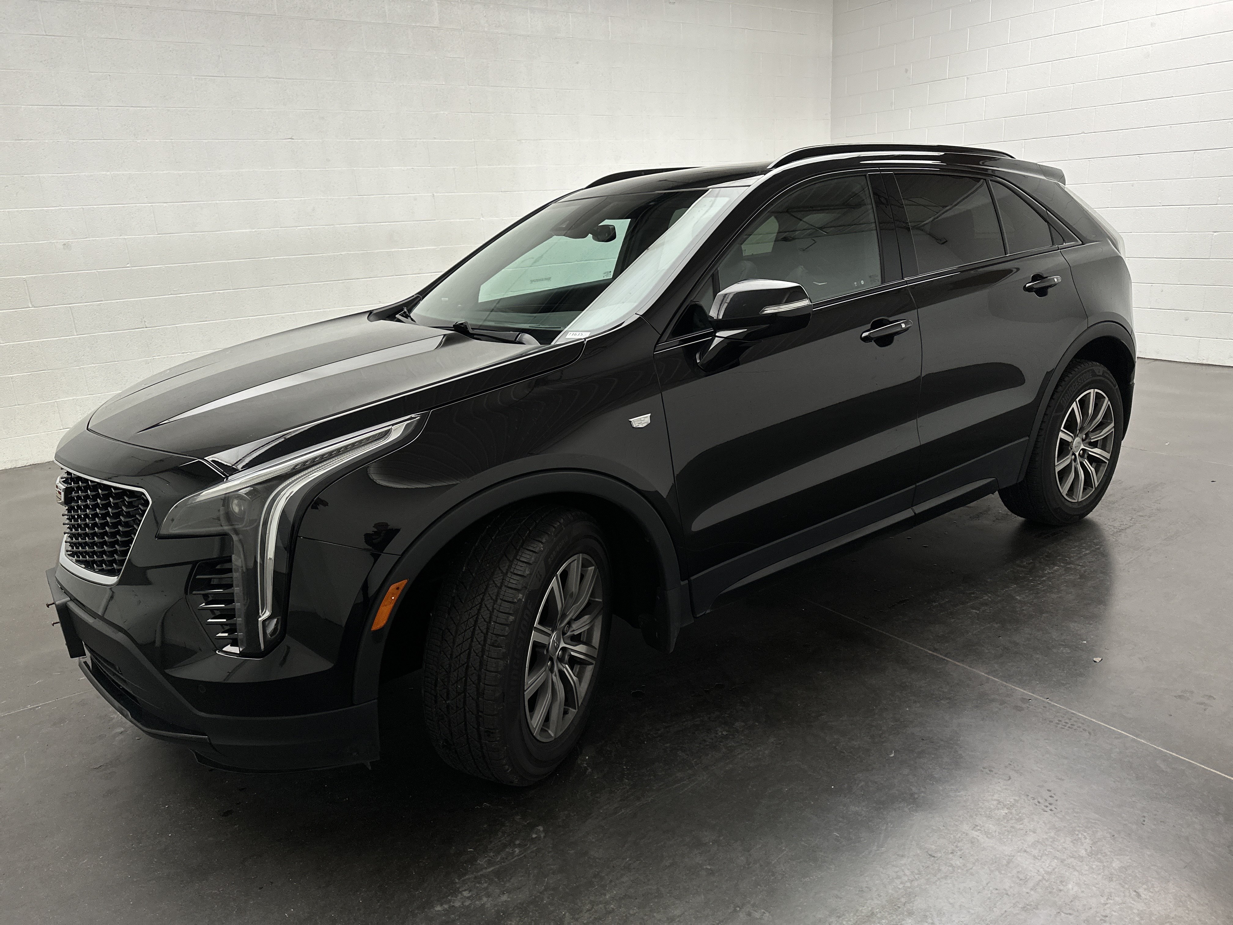 Used 2023 Cadillac XT4 Sport w/ Sun And Sound Package AWD/4WD image 5