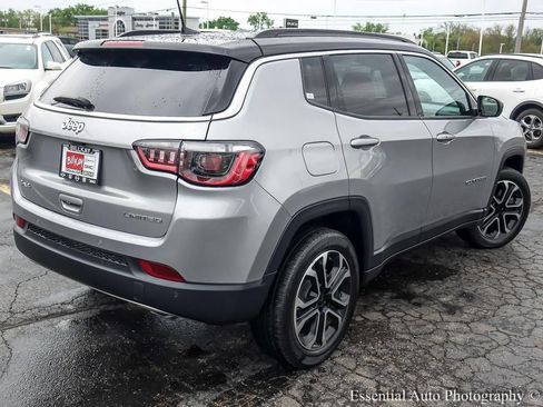 Used 2023 Jeep Compass Limited w/ Sun and Sound Group AWD/4WD image 9