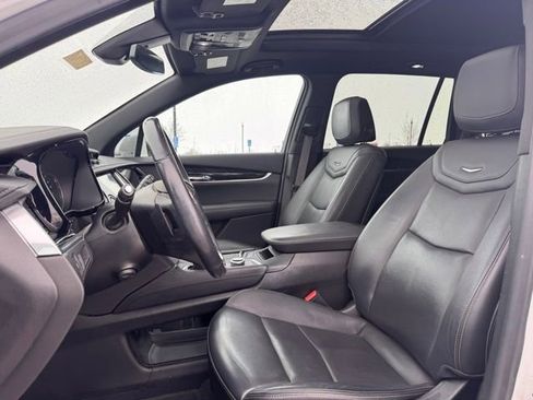 Used 2021 Cadillac XT6 Premium Luxury image 6