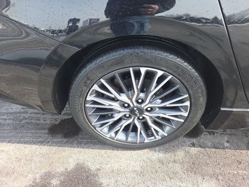 Used 2023 Kia Forte GT-Line w/ GT-Line Premium Package image 7