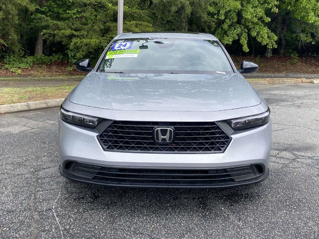 Used 2024 Honda Accord Sport image 7