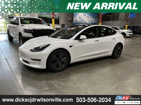 Used 2021 Tesla Model 3 Standard Range Plus RWD image 4