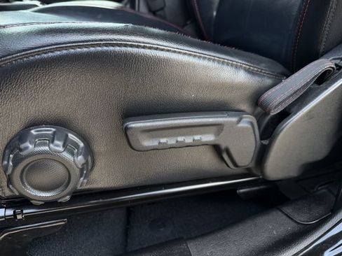 Used 2018 Jeep Wrangler Unlimited Rubicon AWD/4WD image 24