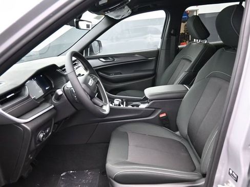 New 2026 Jeep Grand Cherokee Laredo AWD/4WD image 10
