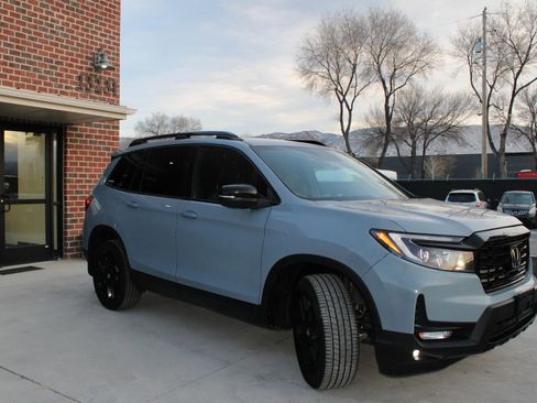 Used 2024 Honda Passport Black Edition image 11