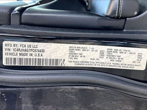 Used 2023 Jeep Grand Cherokee Laredo w/ Luxury Tech Group I image 35