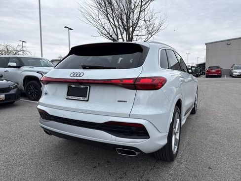 Certified 2025 Audi Q5 Prestige image 5